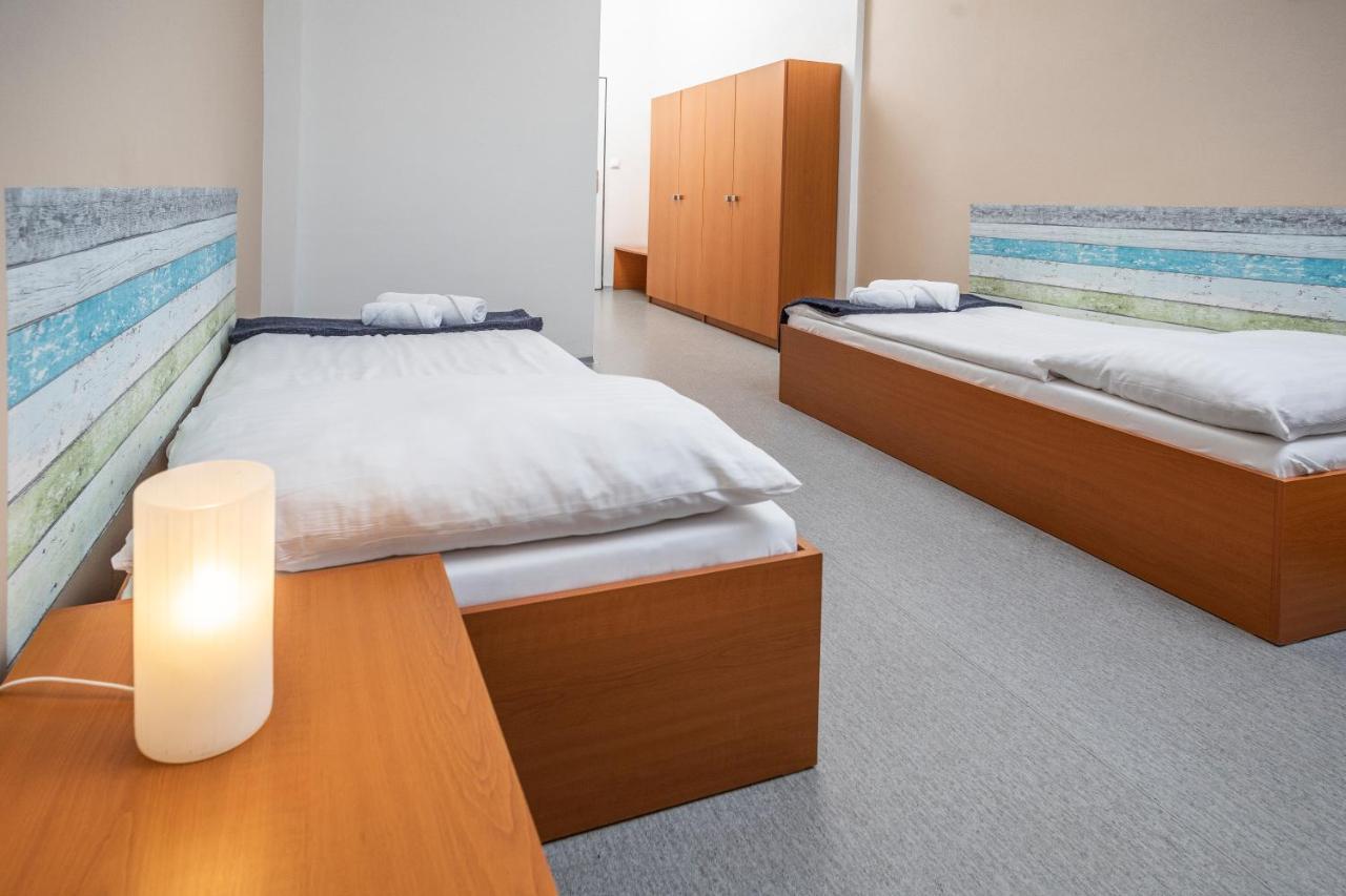 Hotel Vp1 オストラヴァ エクステリア 写真