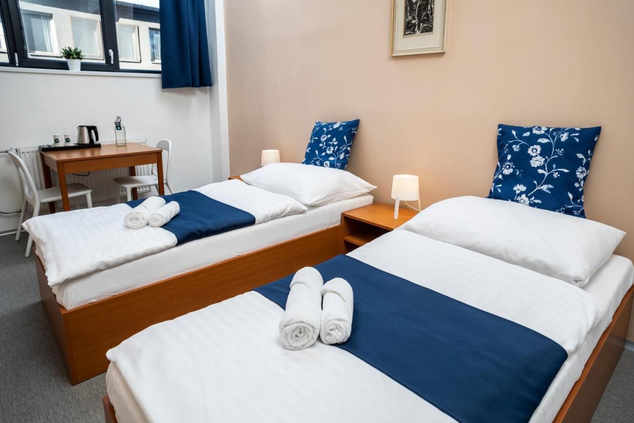 Hotel Vp1 オストラヴァ エクステリア 写真