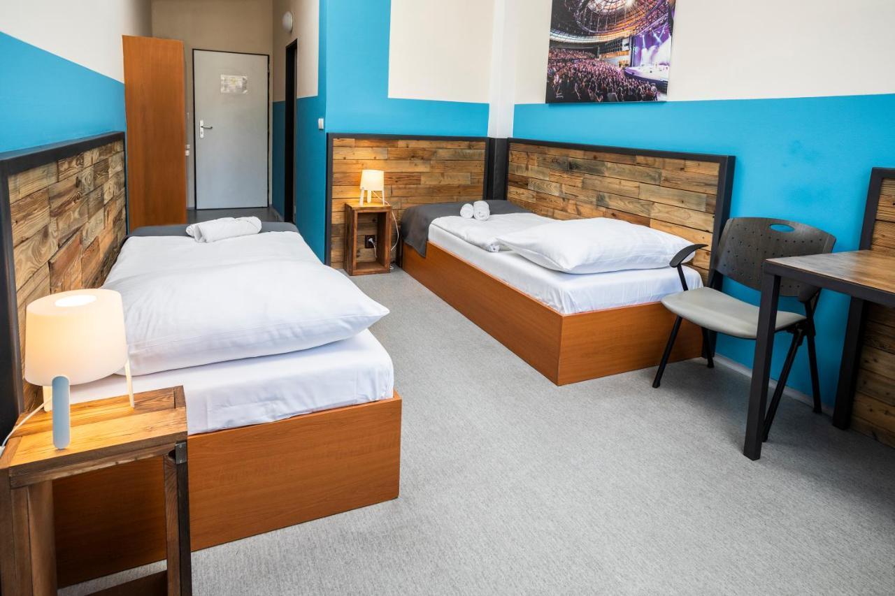 Hotel Vp1 オストラヴァ エクステリア 写真