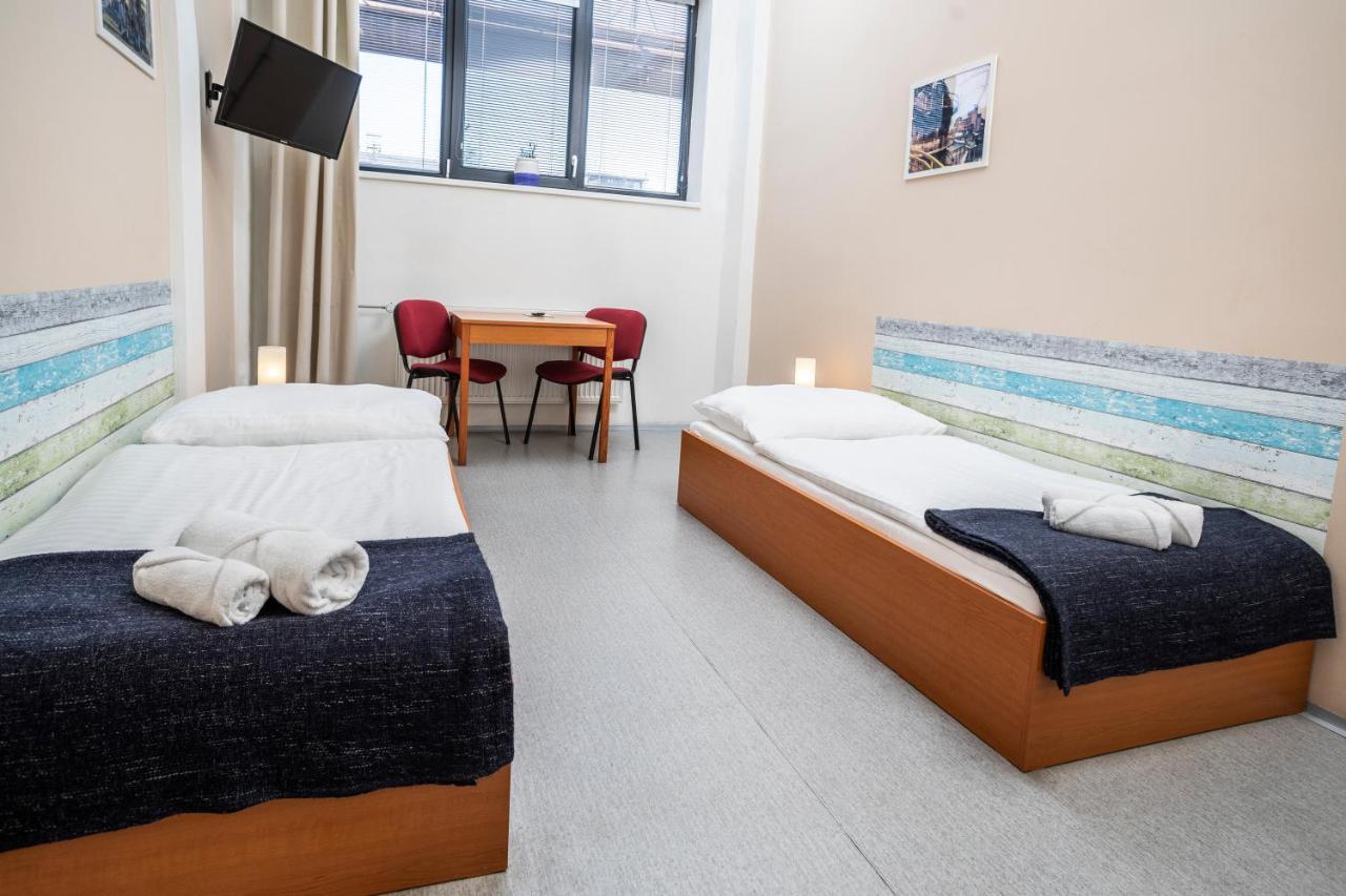 Hotel Vp1 オストラヴァ エクステリア 写真