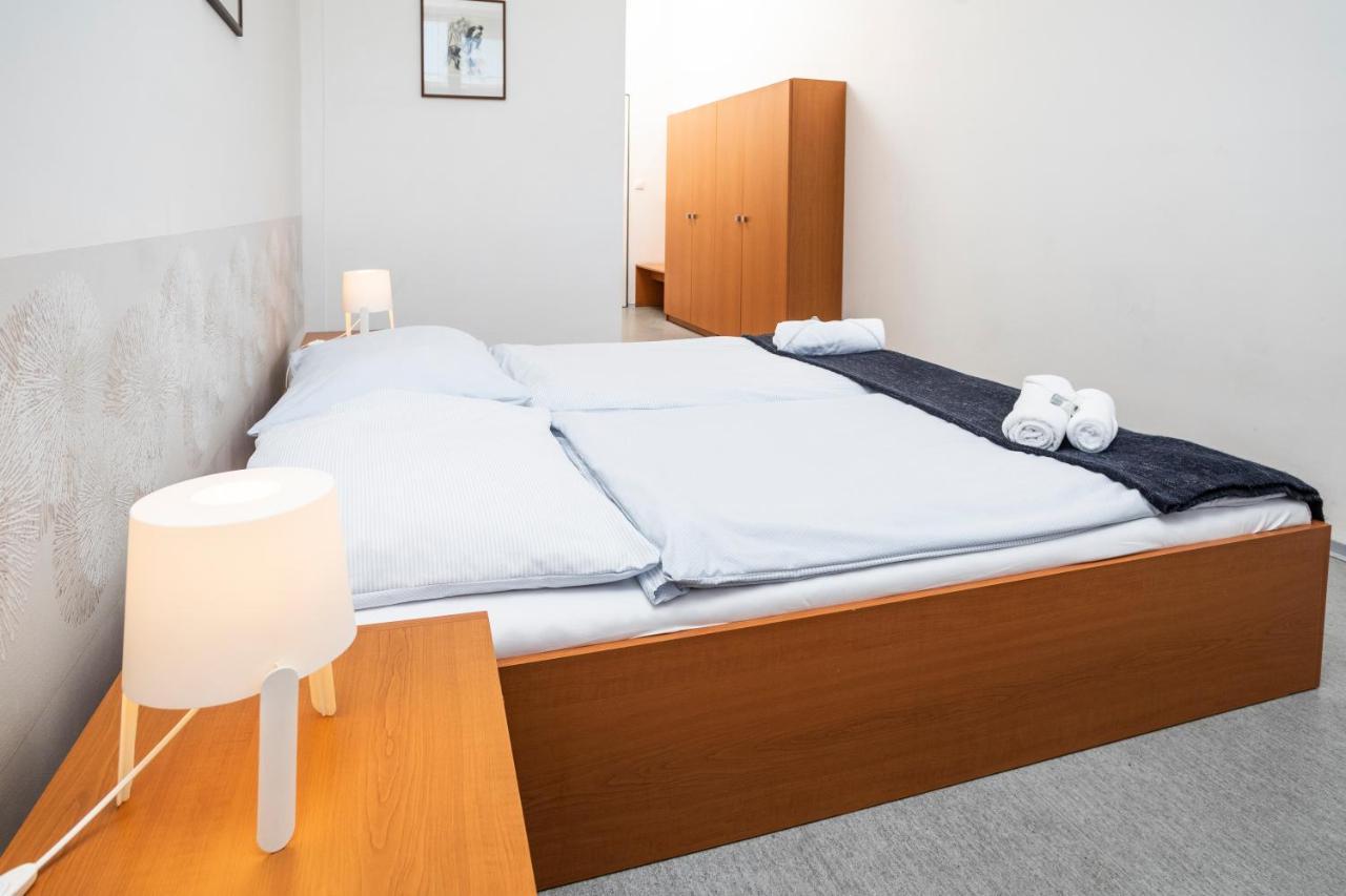 Hotel Vp1 オストラヴァ エクステリア 写真